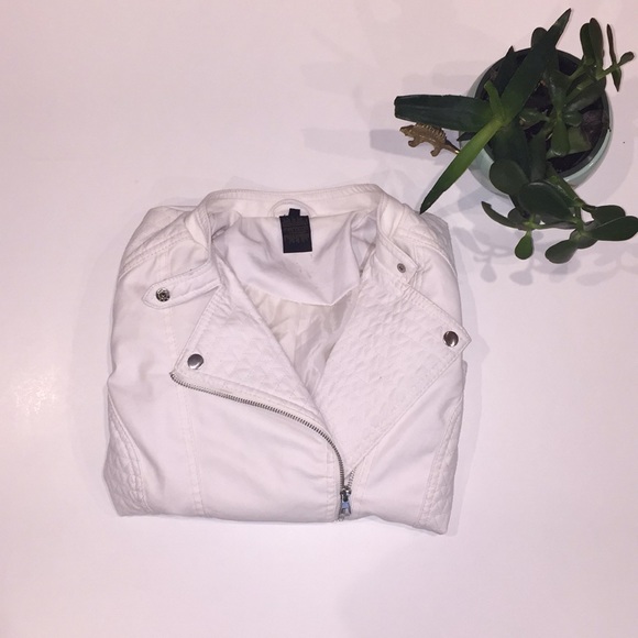 Woman White Biker Jacket - Picture 2 of 3